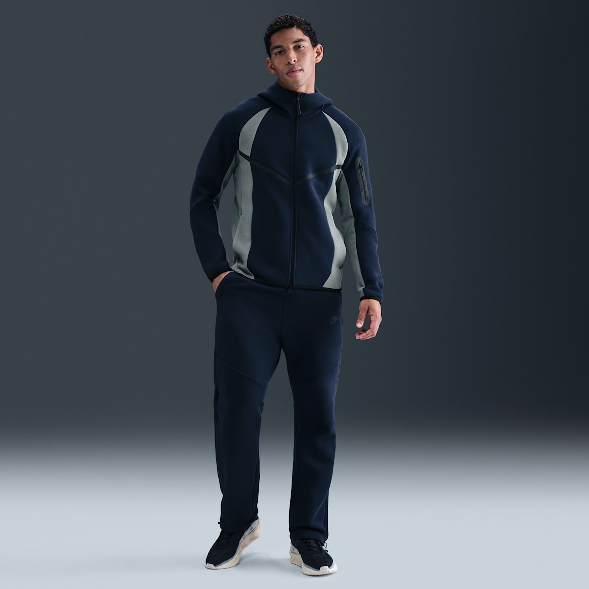 Blue Tech Fleece Clothing. Nike.com